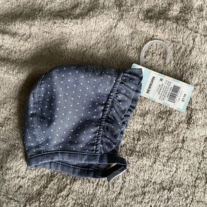 Newborn baby bonnet - new